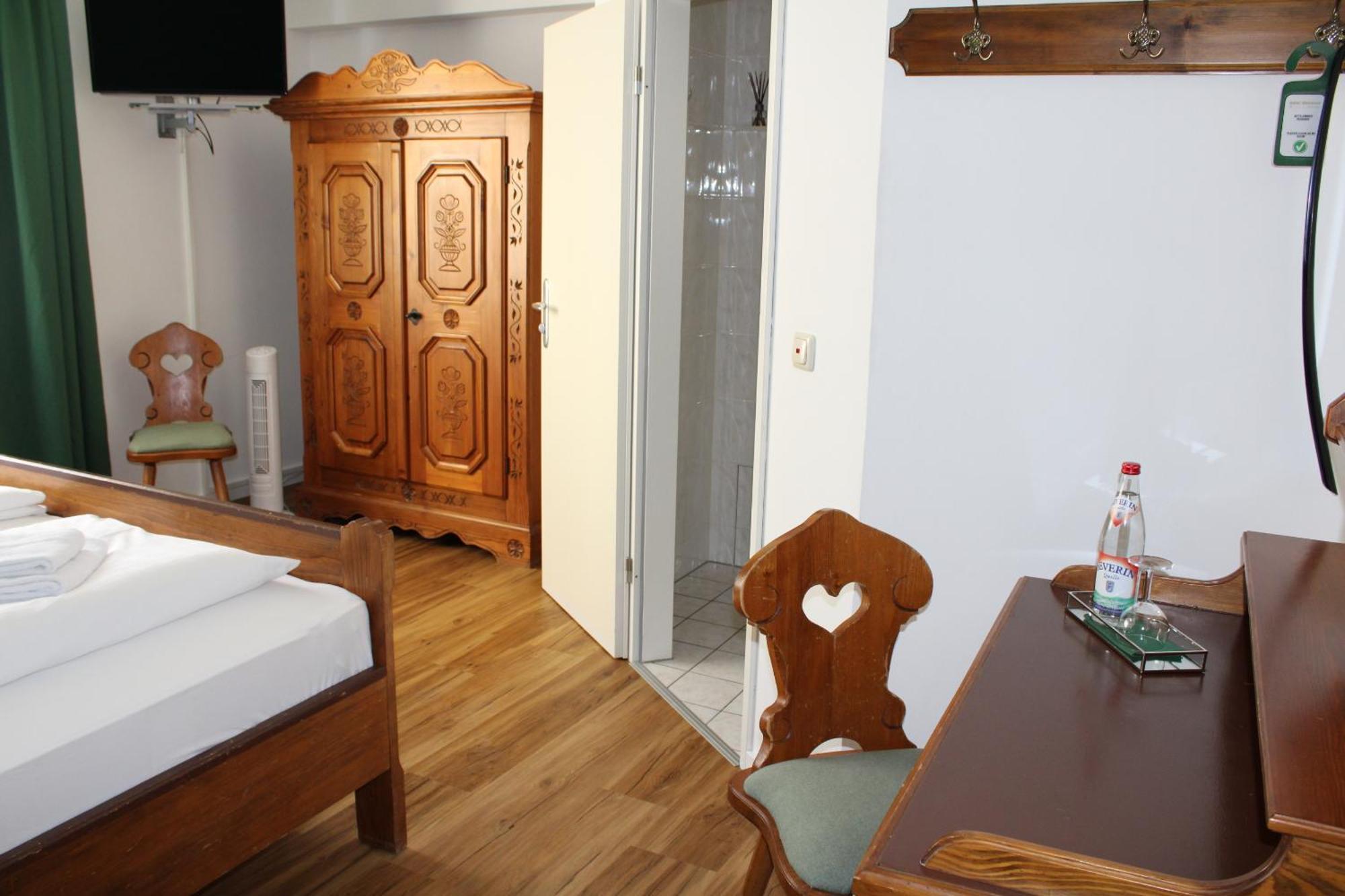 Gasthof Wolferstetter Vilshofen an der Donau Rum bild