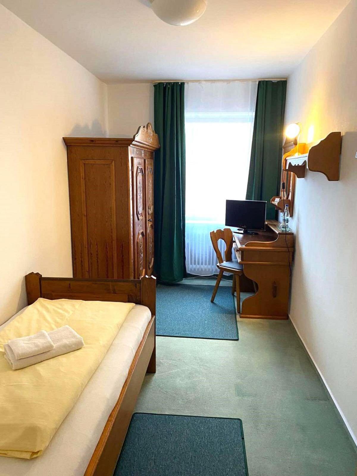 Gasthof Wolferstetter Vilshofen an der Donau Rum bild